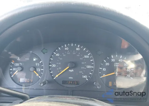 2000 Mercedes-Benz Ml 320 z USA, uszkodzony, nr VIN 4JGAB54E7YA155826